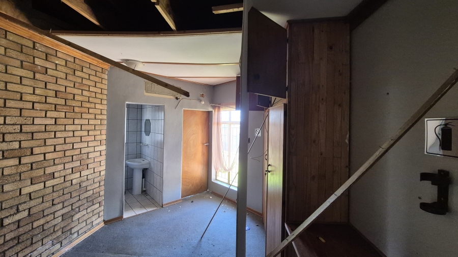 7 Bedroom Property for Sale in Riebeeckstad Free State